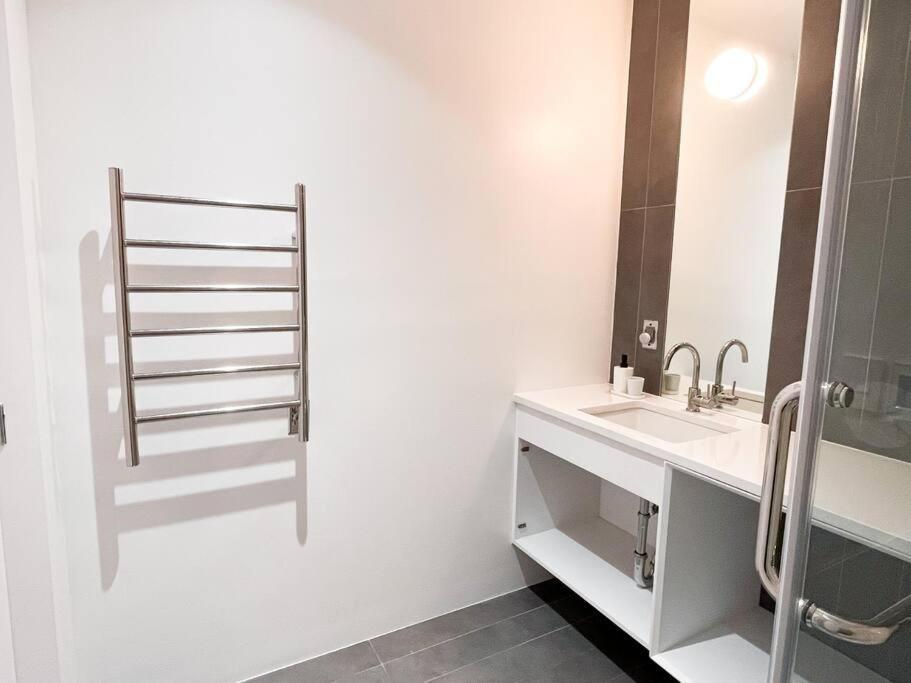 New Beautiful Modern One Bedroom Apt In Brooklyn At Rem-Casa New York Esterno foto